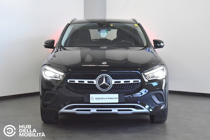 MERCEDES-BENZ GLA 180 d Automatic Business